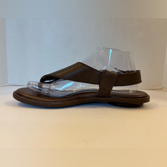 Born brown leather t-strap thong sandals size 9 - Picture 2 of 12